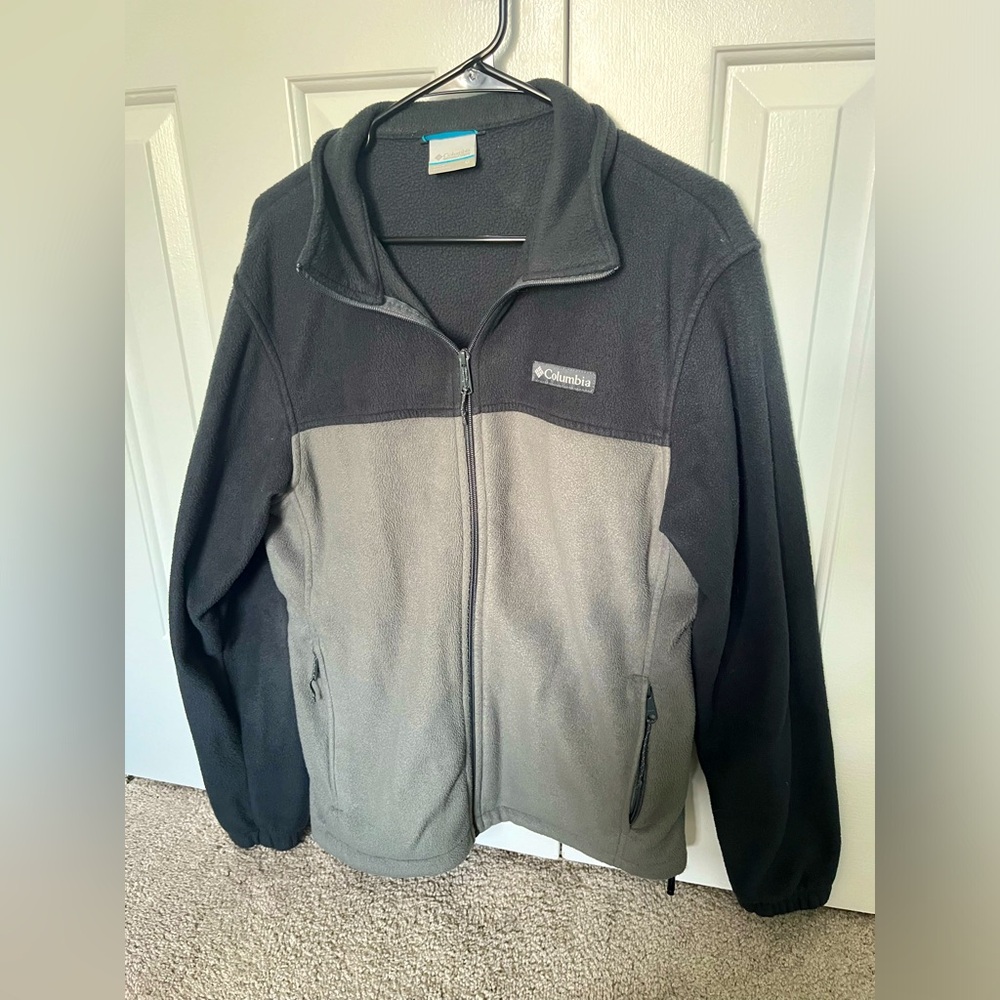 Columbia Men’s Medium Sweater Full Zip Fleece Jacket
Grey and Black